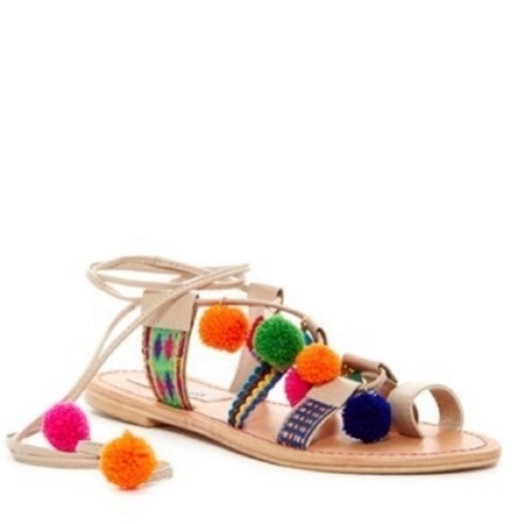 Steve Madden Pomppom sandals, size 7 multicolored leather bohemian beach strappy - Picture 1 of 7
